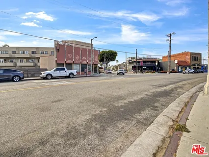 $2,295,000 | 104 Sunridge Street, Playa del Rey, CA 90293
