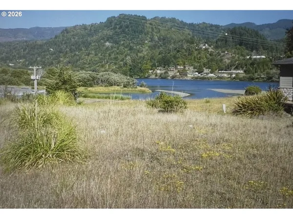 $140,000 | 316 Hume, Gold Beach, OR 97444
