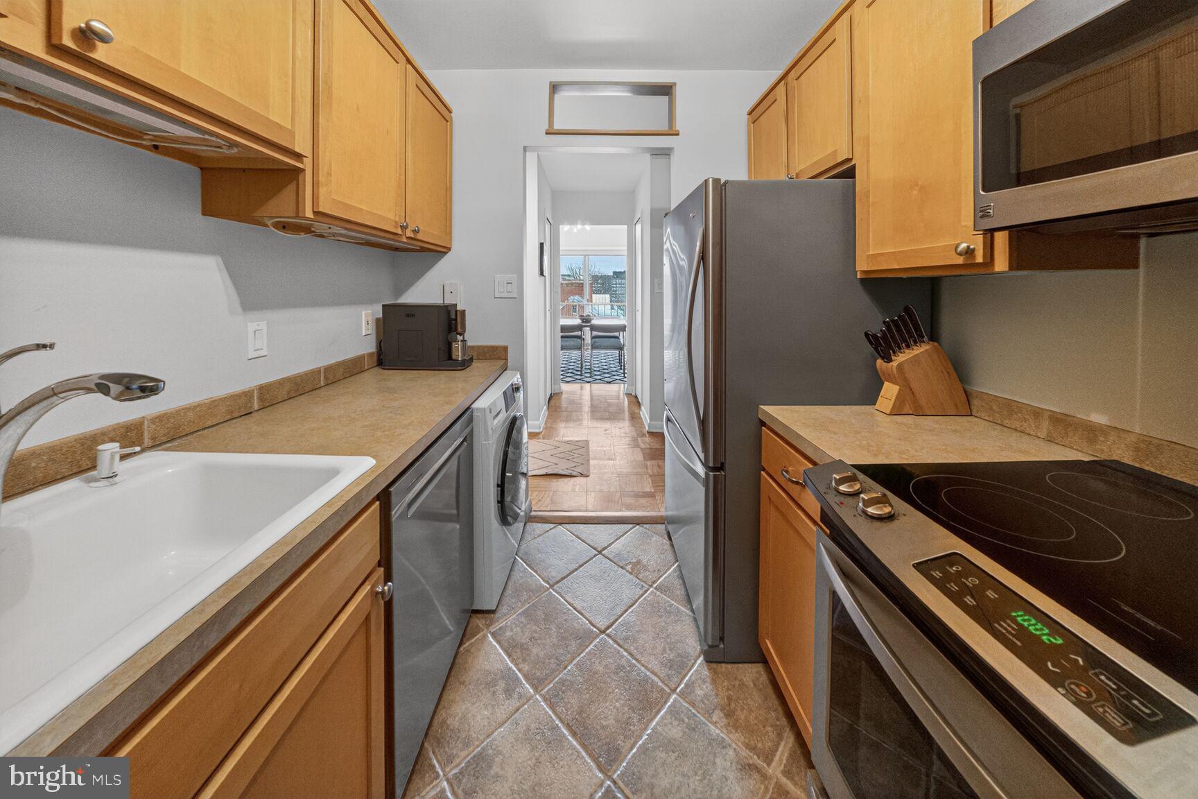 560 N Street Southwest, Unit N615 Washington, DC 20024 - Photo 11 of 16