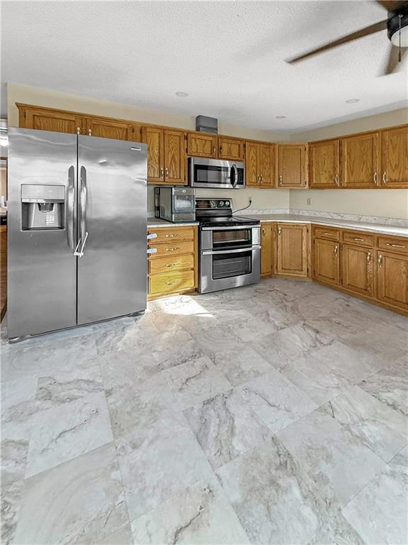 523 North Lafayette Street Corder, MO 64021 - Photo 4 of 28