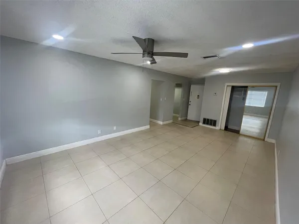 $1,650 | 395 Southwest 15th Street, Unit 12, Pompano Beach, FL 33060