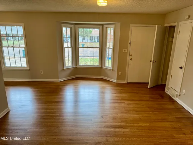 $1,495 | 8509 Farmington Cove, Southaven, MS 38671