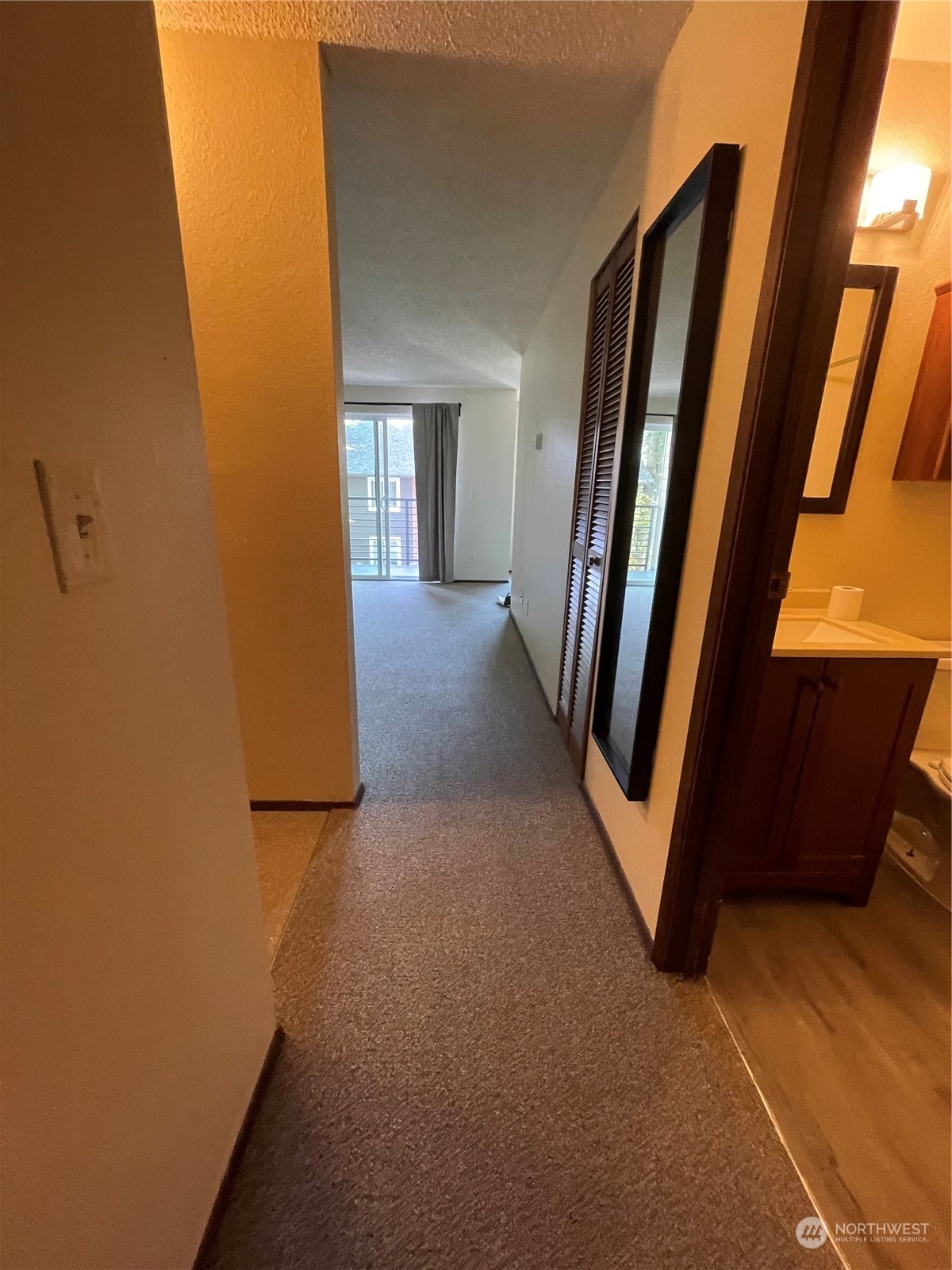 12107 Bel-Red Road, Unit D204 Bellevue, WA 98005 - Photo 12 of 19