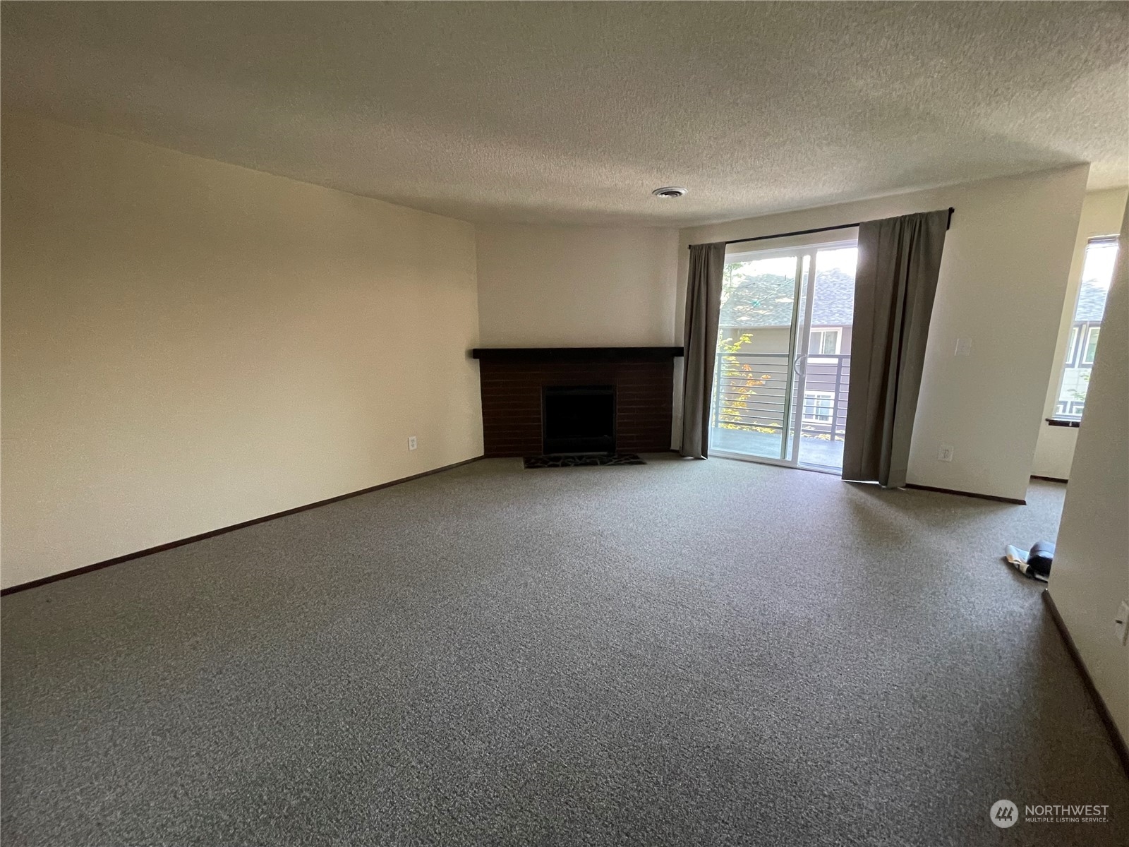 12107 Bel-Red Road, Unit D204 Bellevue, WA 98005 - Photo 16 of 19