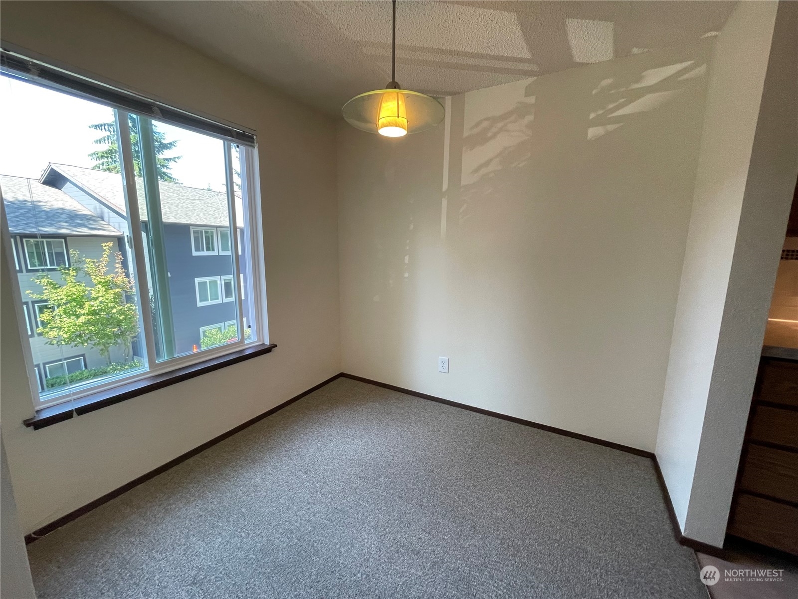 12107 Bel-Red Road, Unit D204 Bellevue, WA 98005 - Photo 3 of 19