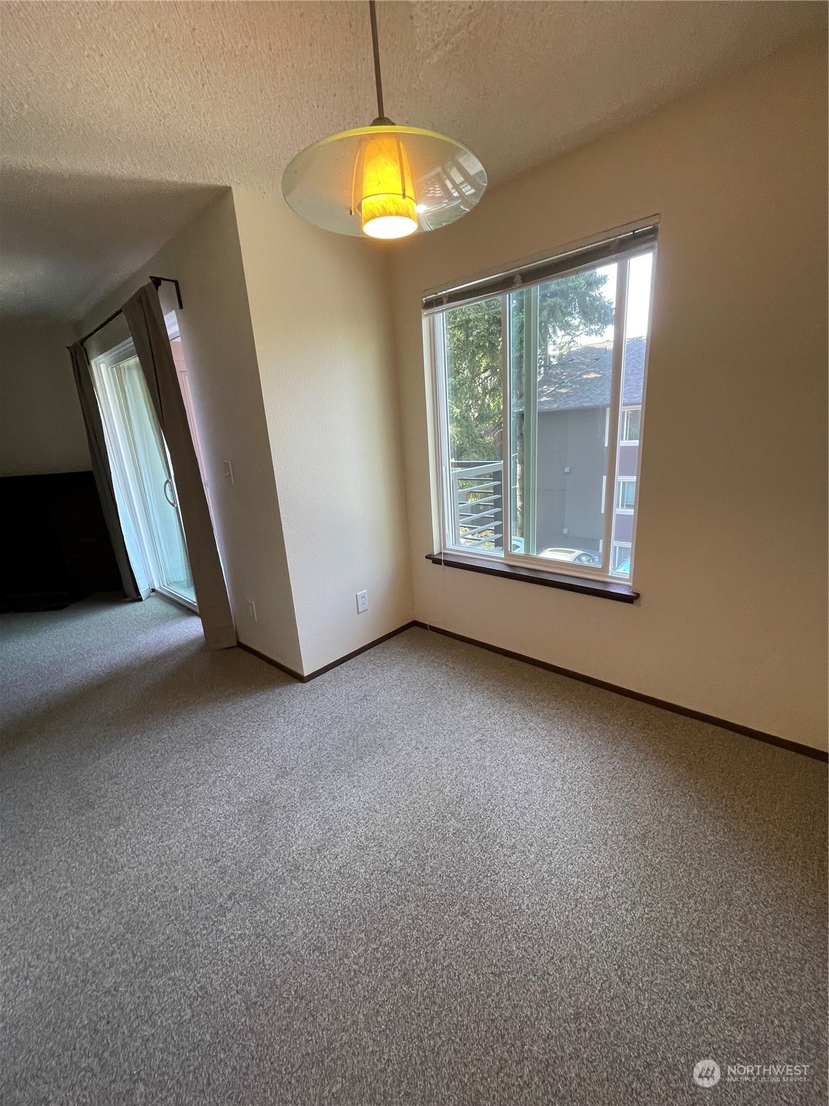 12107 Bel-Red Road, Unit D204 Bellevue, WA 98005 - Photo 4 of 19