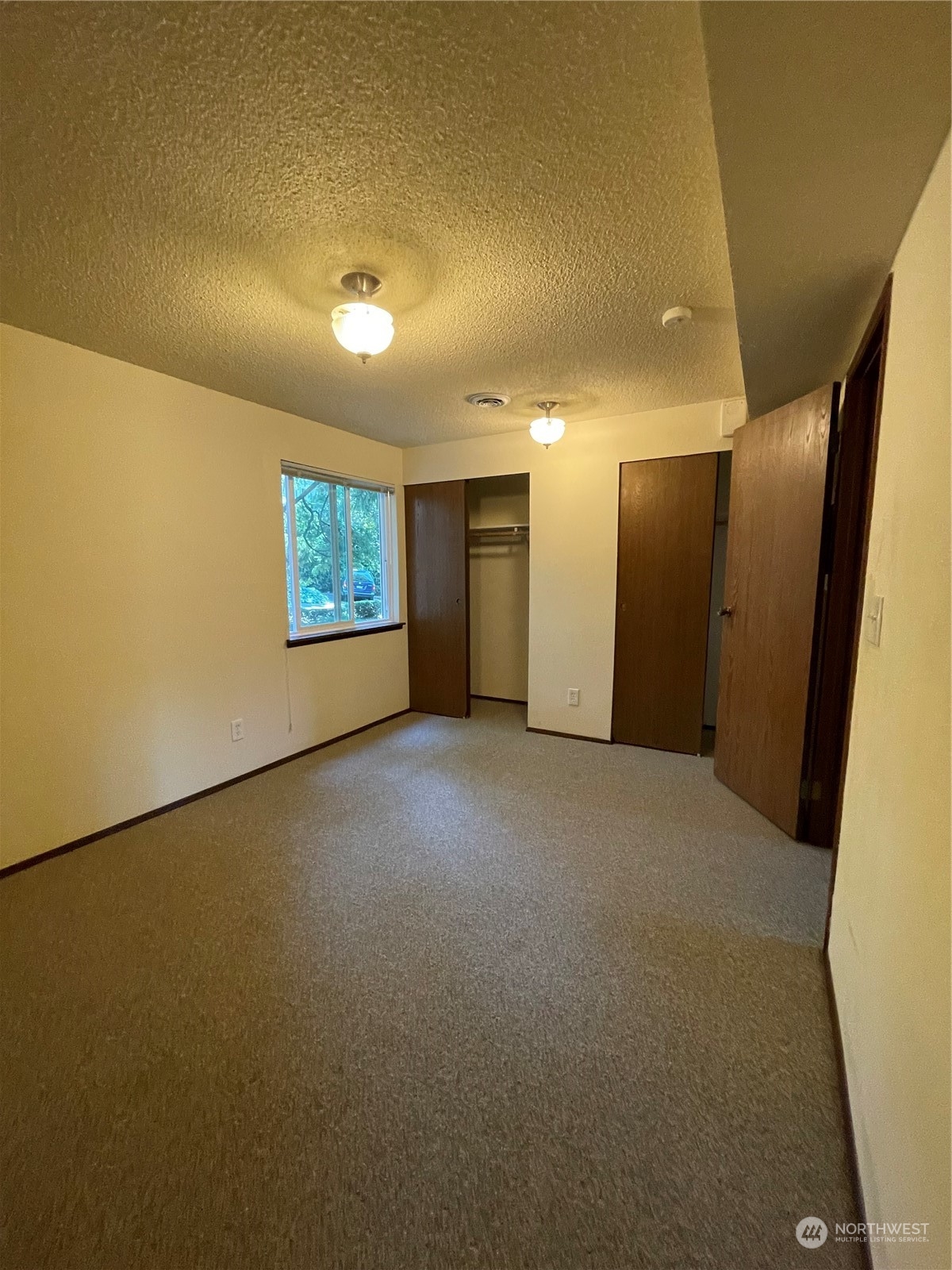 12107 Bel-Red Road, Unit D204 Bellevue, WA 98005 - Photo 7 of 19