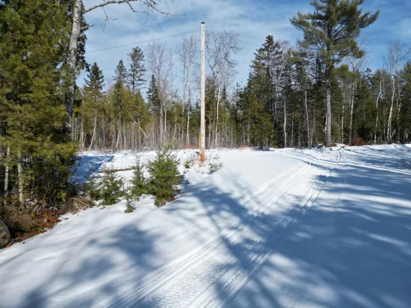 $33,000 | 20 Twin Spgs Lane, Lincoln, ME 04457