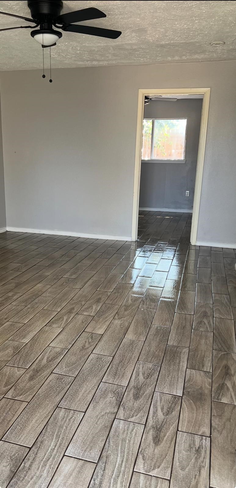 5022 Mallow Street, Unit 7 Houston, TX 77033 - Photo 12 of 20 a view of room