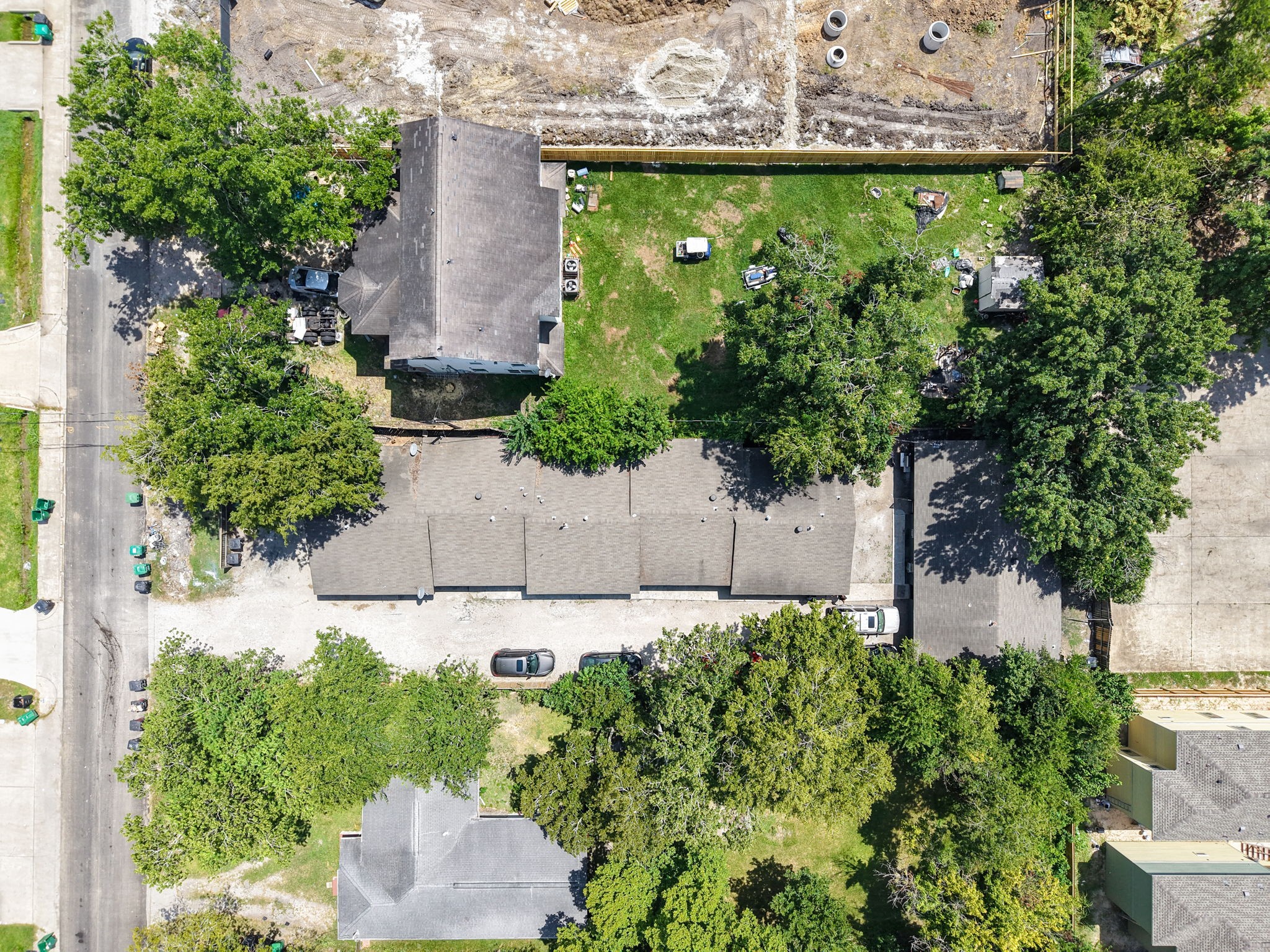 5022 Mallow Street, Unit 7 Houston, TX 77033 - Photo 18 of 20 an outdoor view of garden