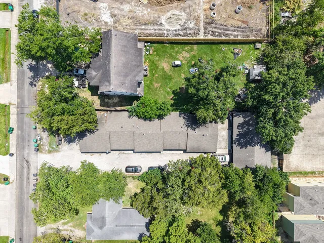 $800,000 | 5022 Mallow Street, Unit 7, Houston, TX 77033