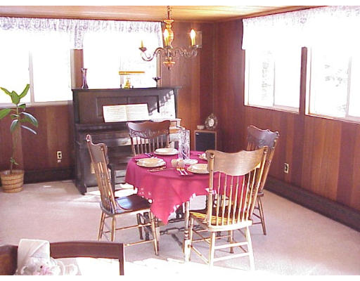 73 Whitewood Road Westwood, MA 02090 - Photo 4 of 8 Gallery Image 4
