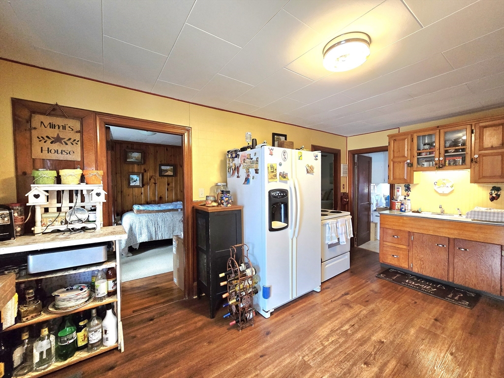 46 1/2 Old Sturbridge Road Southbridge, MA 01550 - Photo 16 of 42