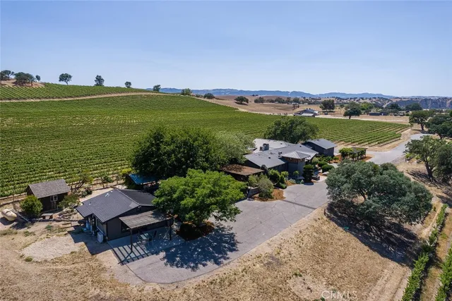 $5,075,000 | 7790 Airport Road, Paso Robles, CA 93446