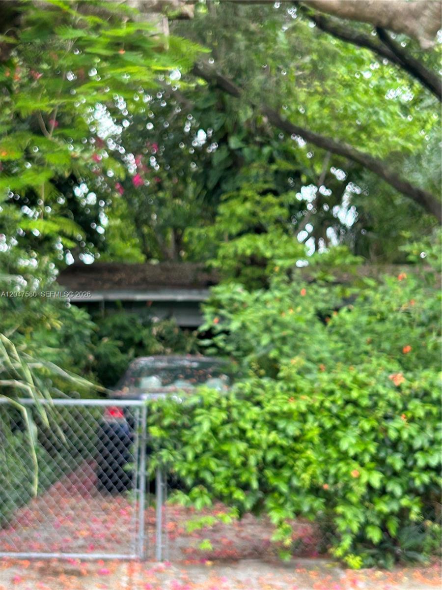 8285 Southwest 47th Street Miami, FL 33155 - Photo 6 of 18