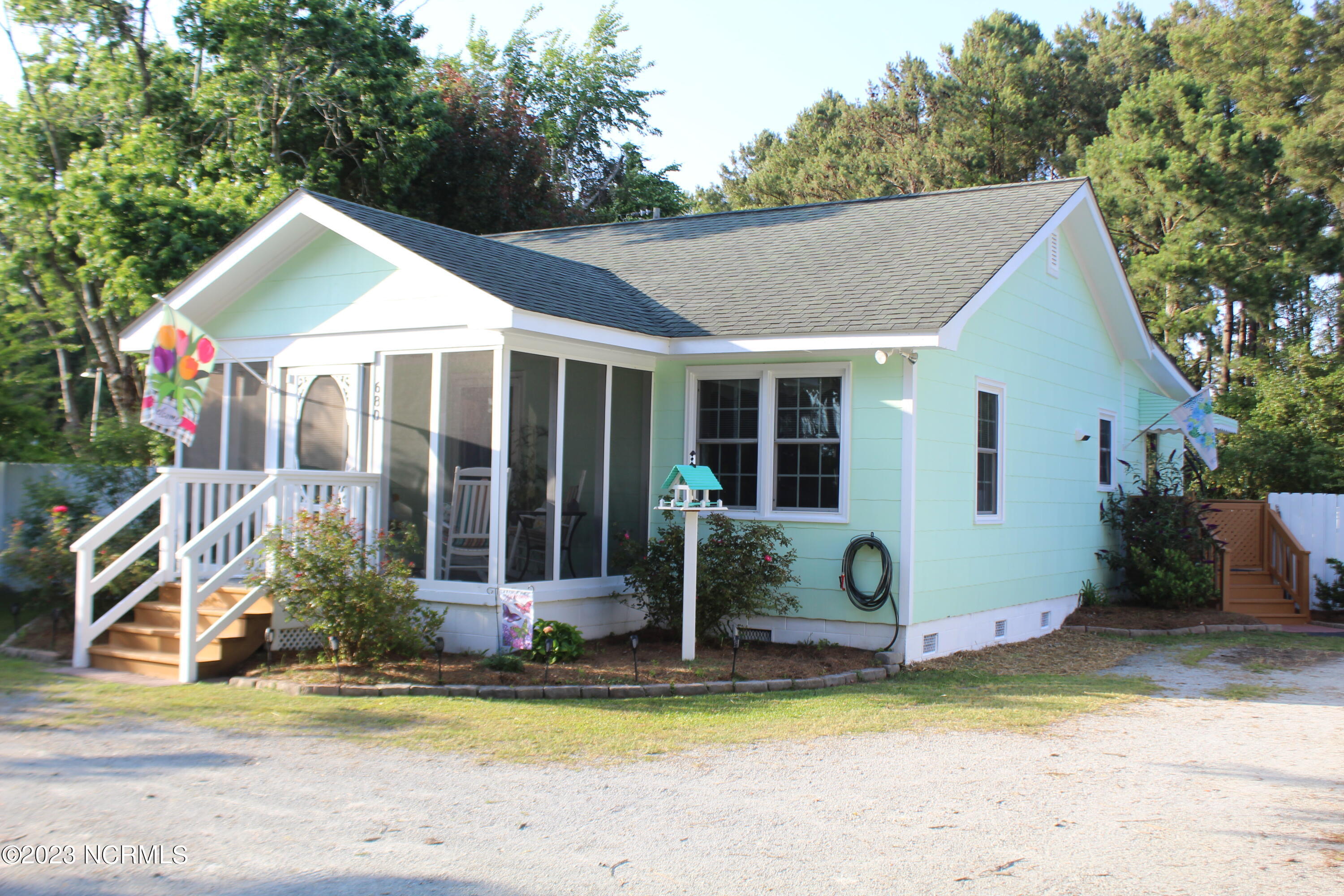 680 Firetower Road Beaufort, NC 28516 - Photo 1 of 34 680 Firetower Rd