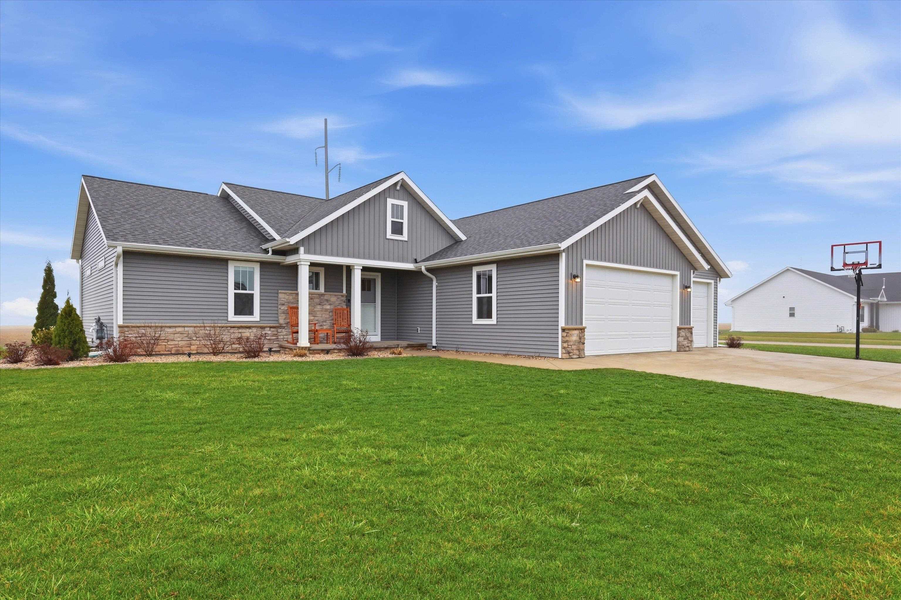 N9376 Dusty Drive Appleton, WI 54915 - Photo 3 of 35