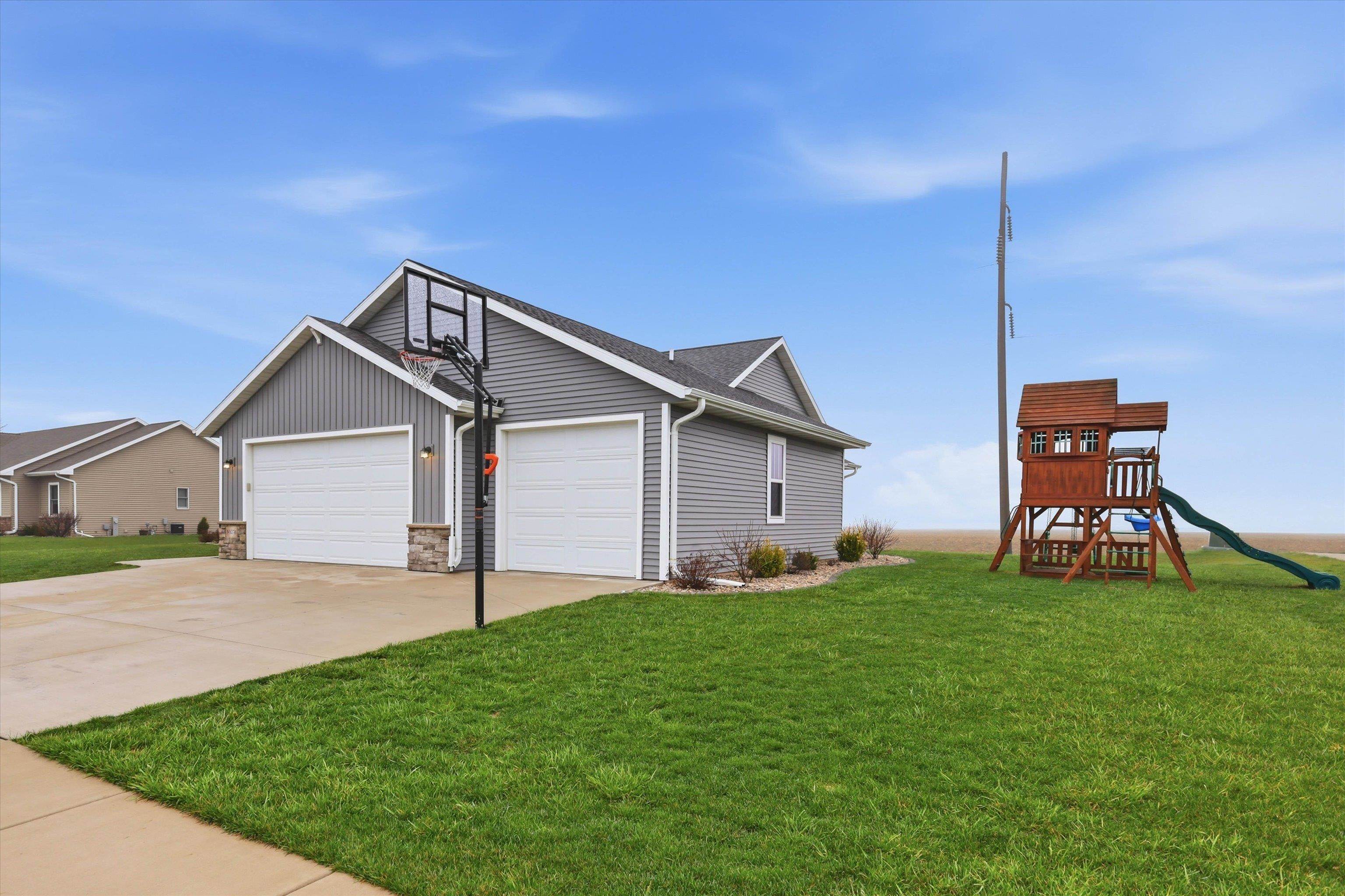 N9376 Dusty Drive Appleton, WI 54915 - Photo 33 of 35