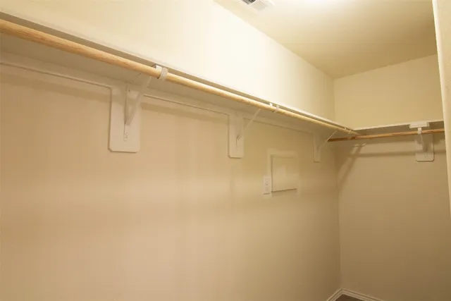 $1,585 | 13915 Woodway Crossing Lane, Willis, TX 77378