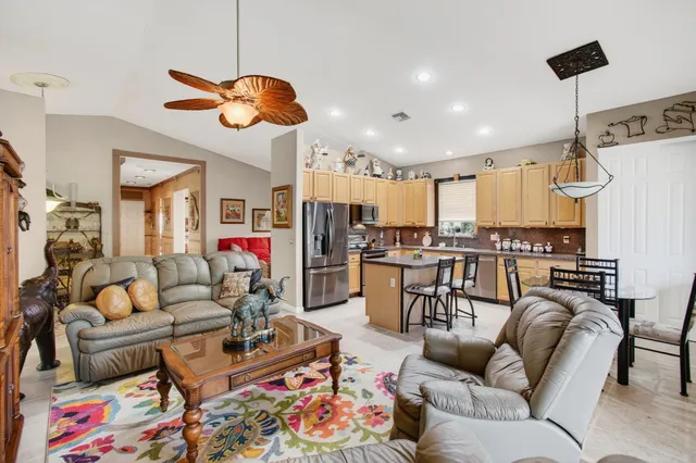 $469,500 | 9523 Sandpiper Lane, West Palm Beach, FL 33411