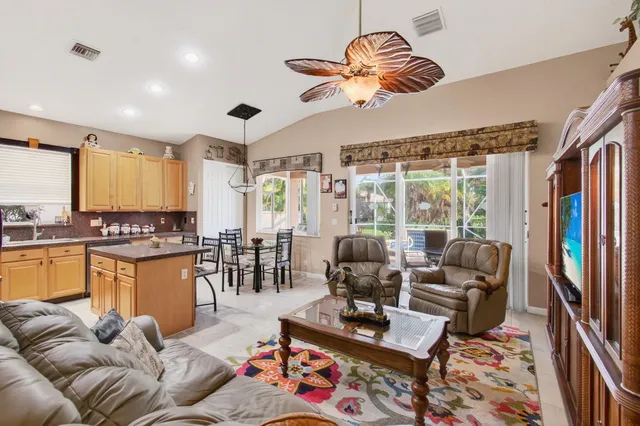 $469,500 | 9523 Sandpiper Lane, West Palm Beach, FL 33411