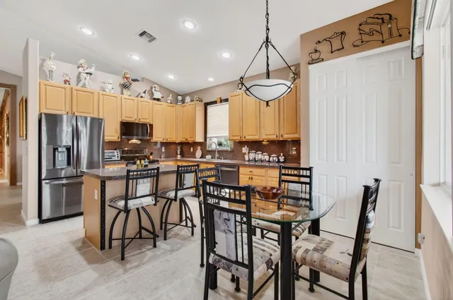 $469,500 | 9523 Sandpiper Lane, West Palm Beach, FL 33411