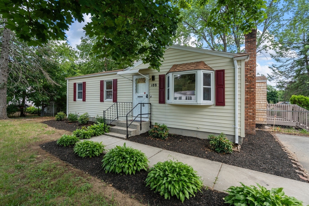 188 Moss Road Springfield, MA 01119 - Photo 1 of 29