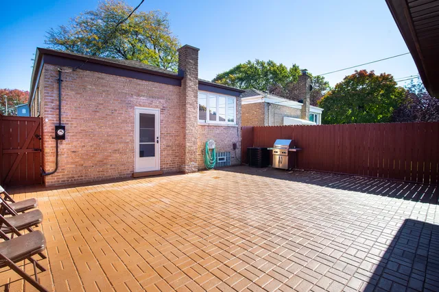 $390,000 | 5154 South Nordica Avenue, Chicago, IL 60638