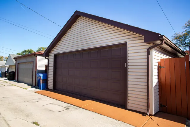 $390,000 | 5154 South Nordica Avenue, Chicago, IL 60638