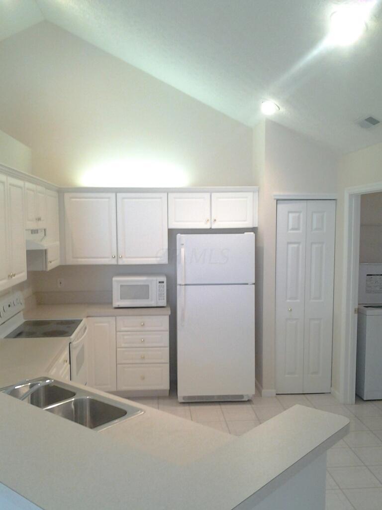 3752 Stoneway Point Powell, OH 43065 - Photo 10 of 26