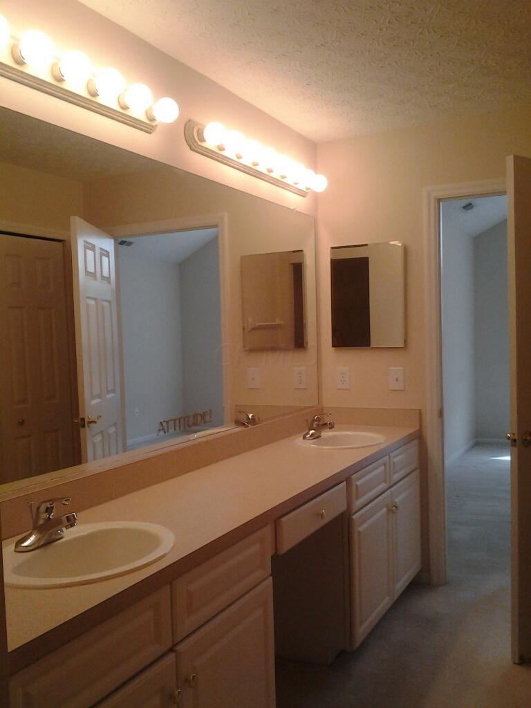 3752 Stoneway Point Powell, OH 43065 - Photo 17 of 26