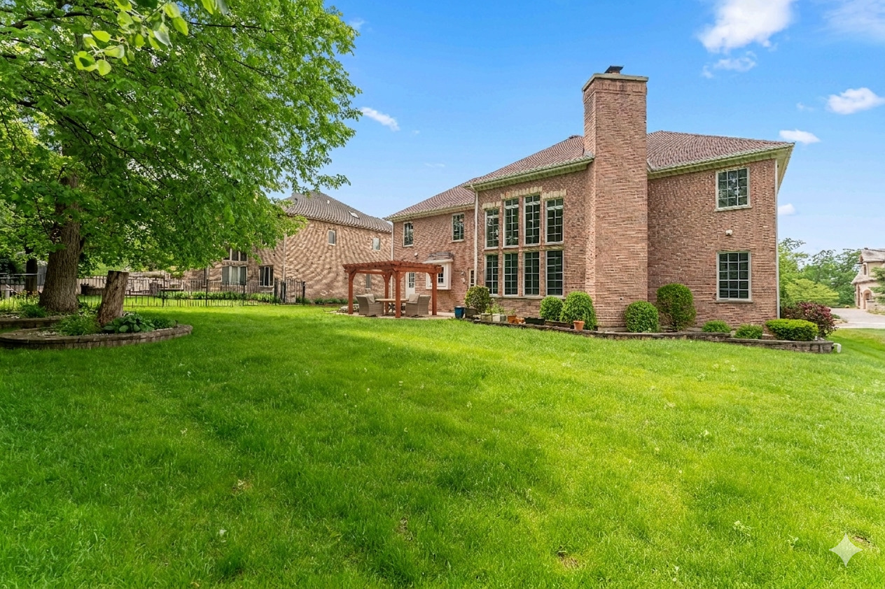 281 Forest Drive Addison, IL 60101 - Photo 14 of 14 a front view of a house with garden