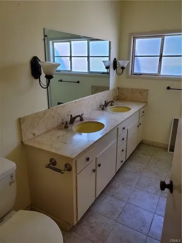 $6,000 | 6511 East El Jardin Street, Long Beach, CA 90815