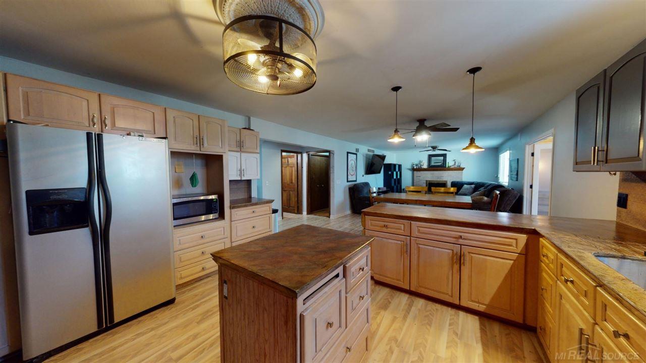 10457 Wayne Road Livonia, MI 48150 - Photo 8 of 34 50068233-7.JPG