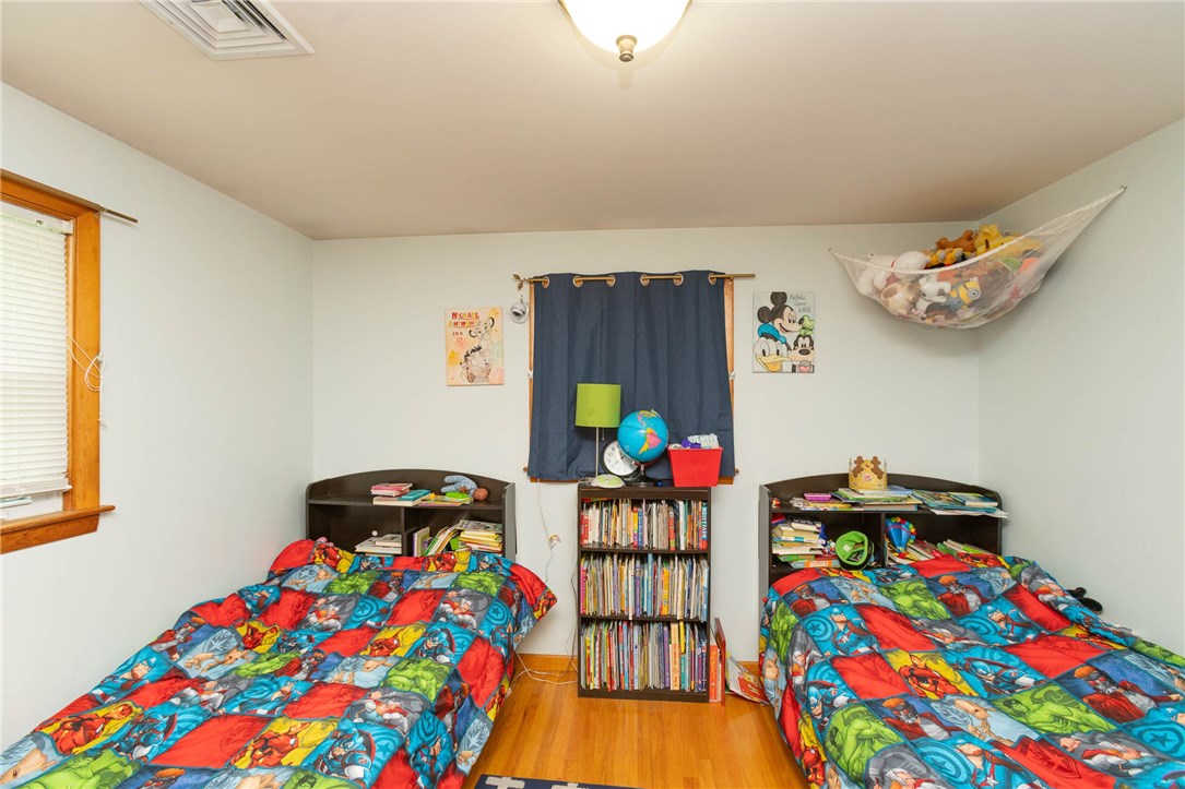 167 Knotty Oak Road Coventry, RI 02816 - Photo 13 of 18 Gallery Image 13