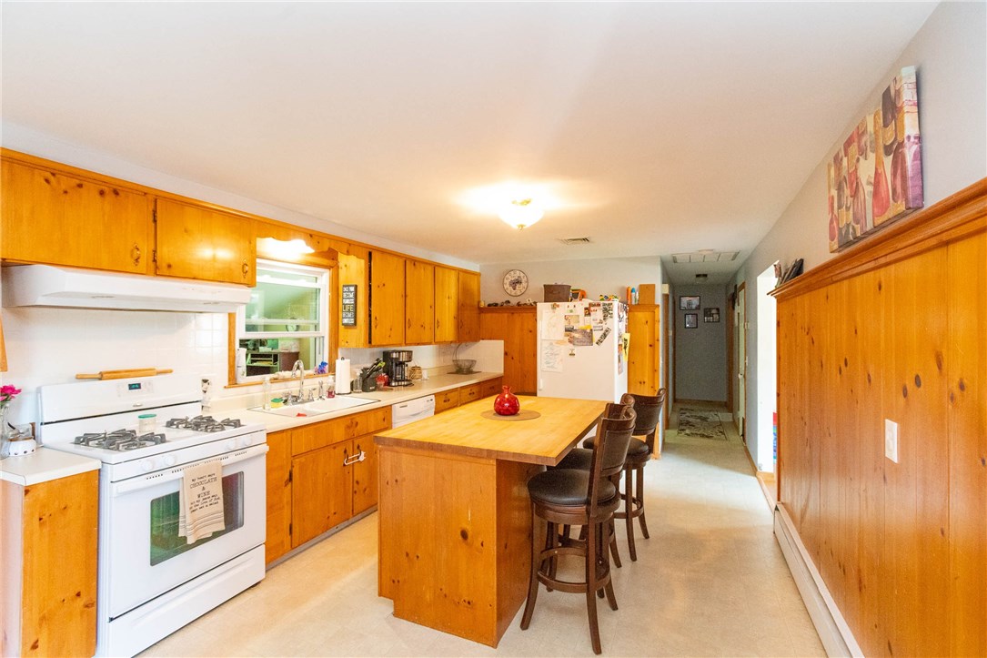 167 Knotty Oak Road Coventry, RI 02816 - Photo 6 of 18 Gallery Image 6