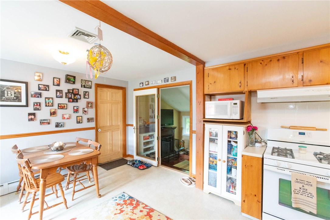 167 Knotty Oak Road Coventry, RI 02816 - Photo 7 of 18 Gallery Image 7