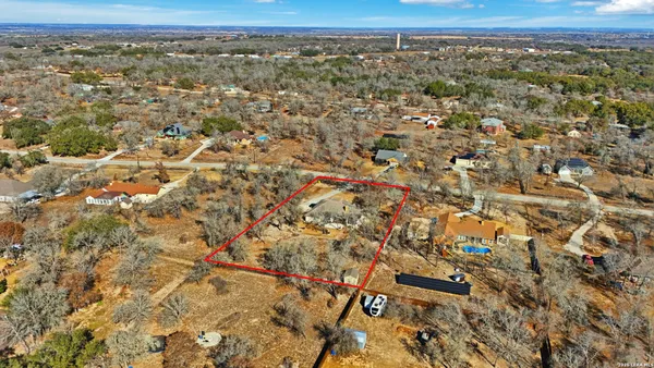$525,000 | 228 County Road 6864, Natalia, TX 78059