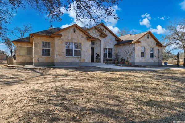 $525,000 | 228 County Road 6864, Natalia, TX 78059