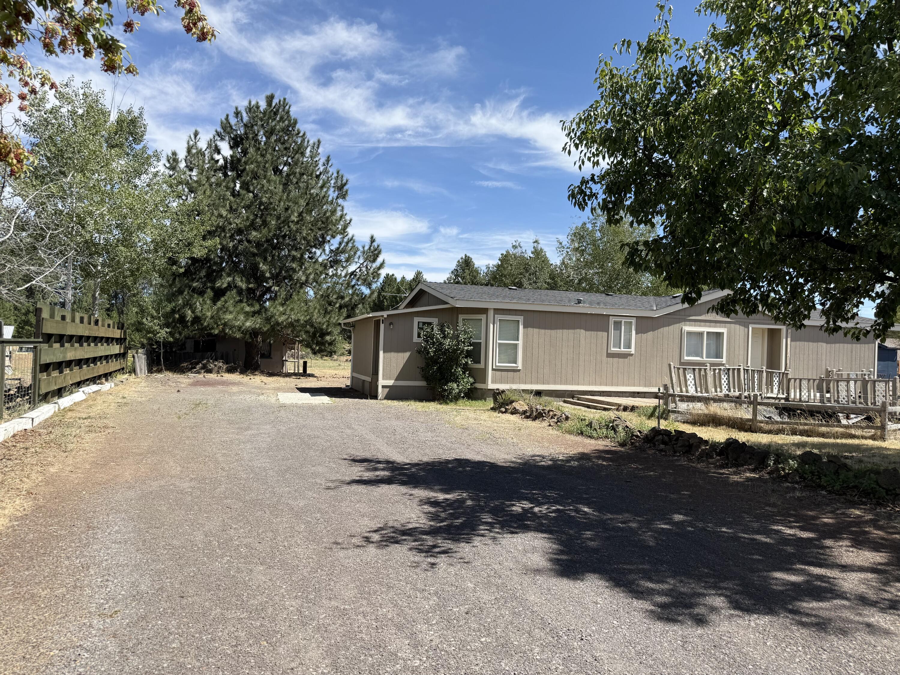 19218 Shoshone Road Bend, OR 97702 - Photo 11 of 38 IMG_6892