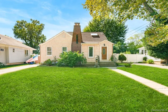 $599,999 | 306 Park Avenue, Freeport, NY 11520