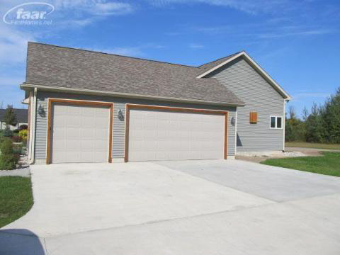 13088 Elms Road Clio, MI 48420 - Photo 3 of 21 20252662-2.JPG