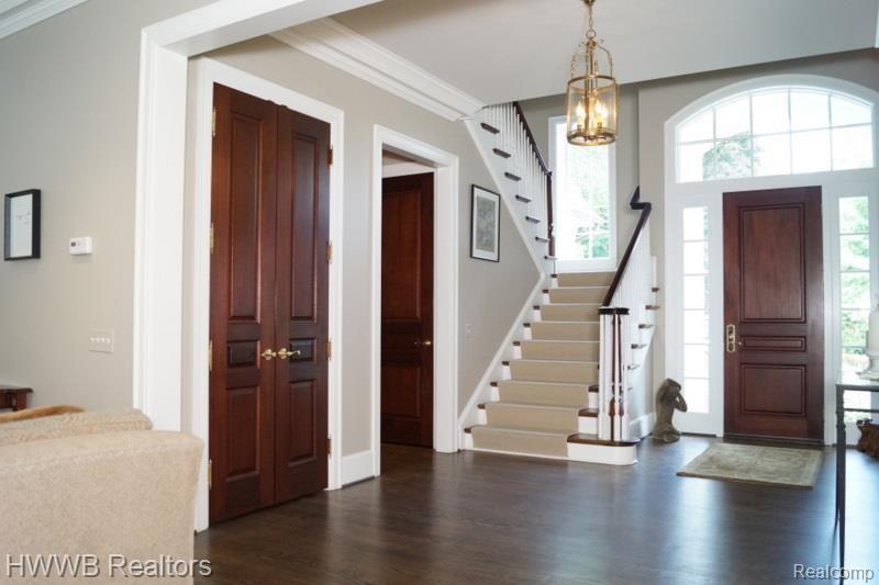 734 Southfield Road Birmingham, MI 48009 - Photo 3 of 17 DSC00351.jpg