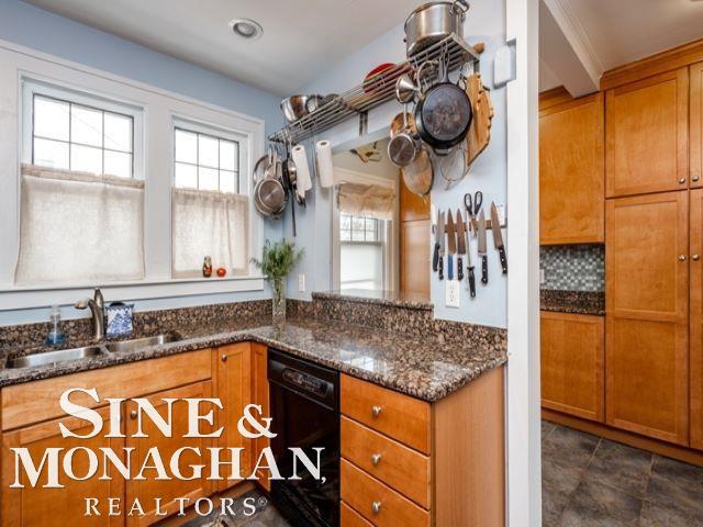582 Neff Road Grosse Pointe, MI 48230 - Photo 10 of 30 50076203-9.JPG