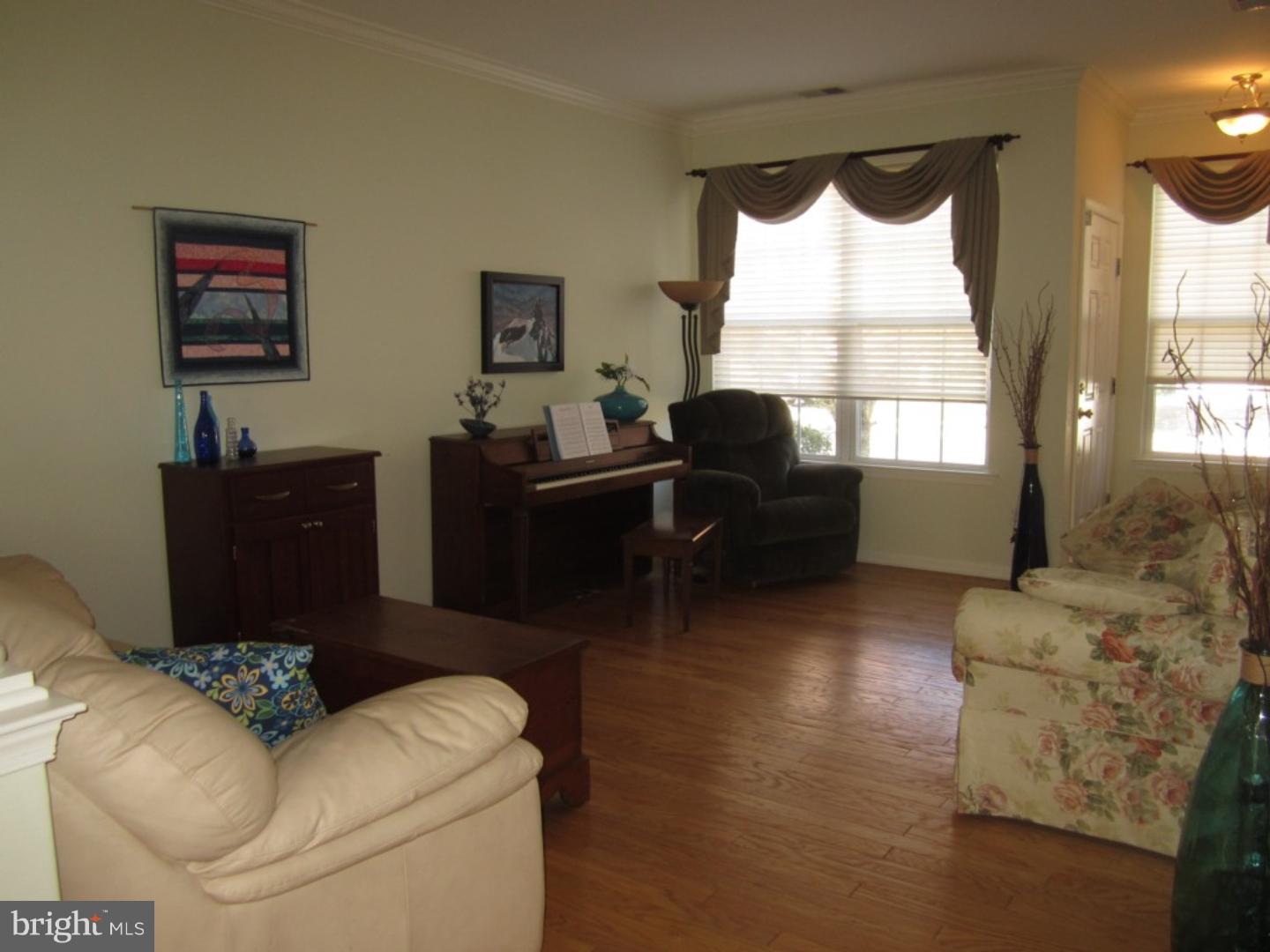 27 Windsor Pond Road Princeton Junction, NJ 08550 - Photo 3 of 13