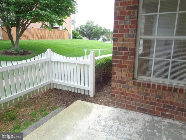 $369,900 | 1954 Kennedy Drive, Unit 104, McLean, VA 22102