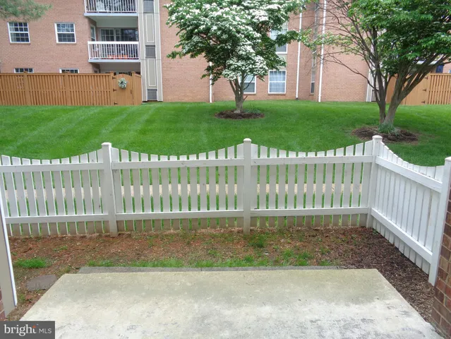 $369,900 | 1954 Kennedy Drive, Unit 104, McLean, VA 22102