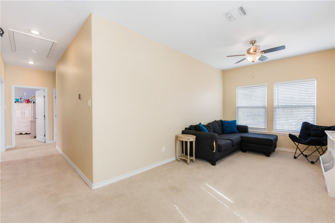 3350 Mavis Drive Corpus Christi, TX 78411 - Photo 29 of 40 a living room with furniture