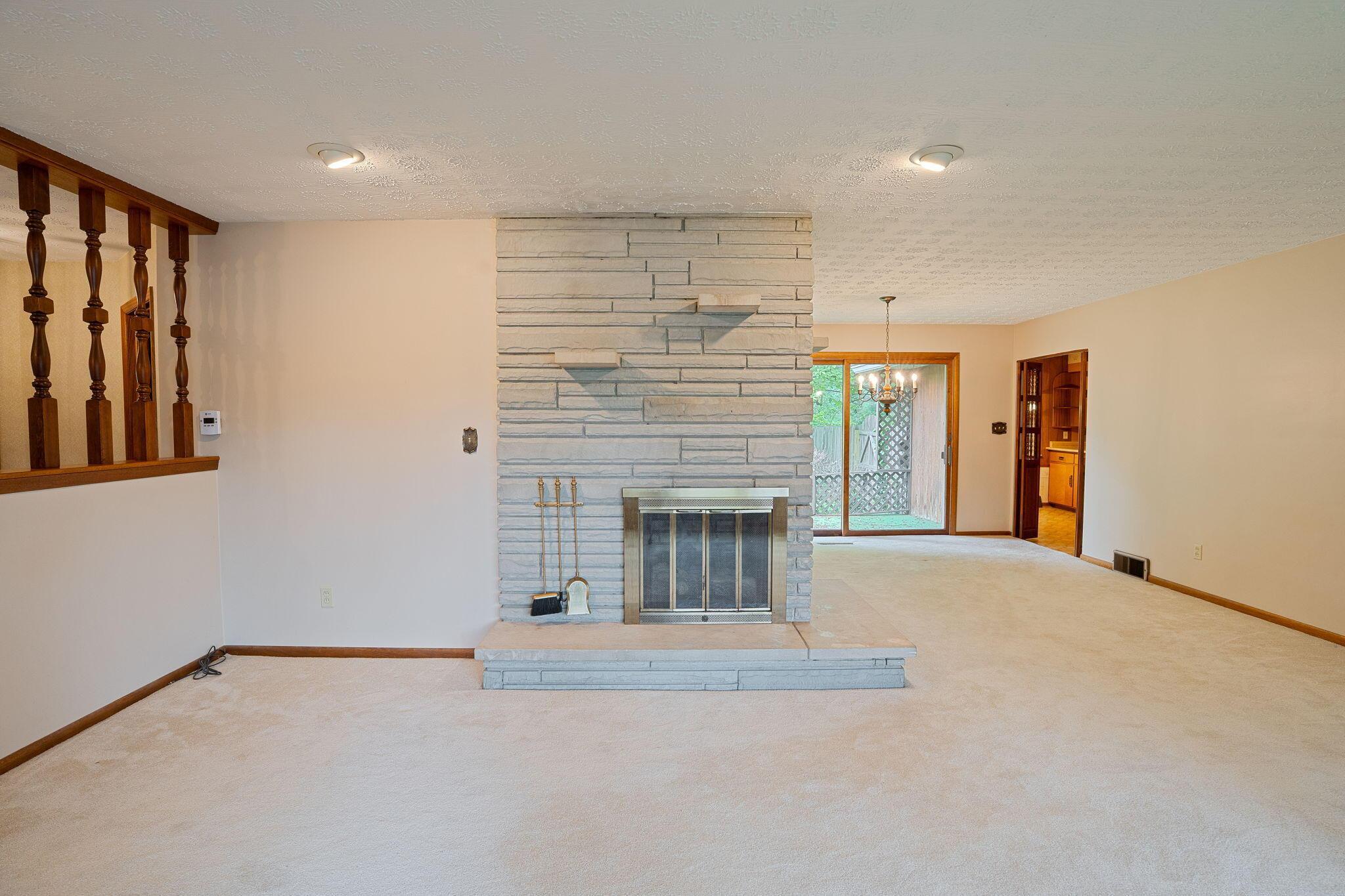 105 Hamilton Road Columbus, OH 43230 - Photo 6 of 35 6-web-or-mls-105 Hamilton Rd - 6