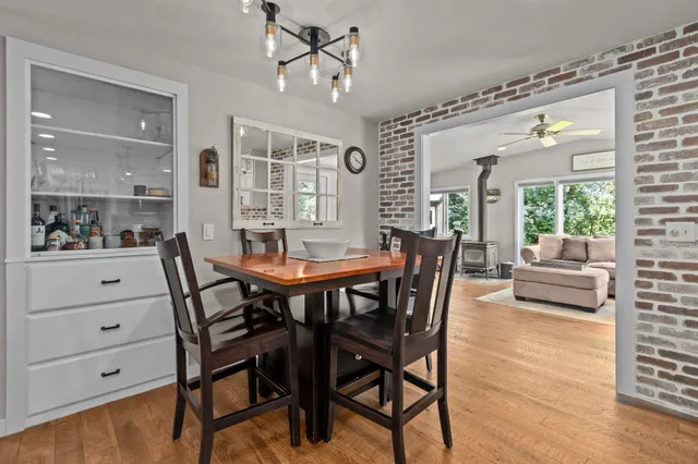 $749,900 | N222 2 Mile Road, Appleton, WI 54914